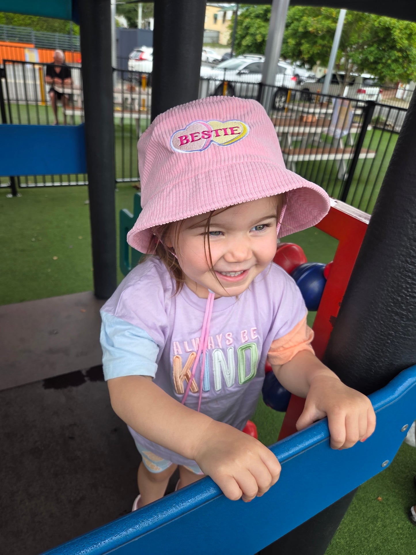 Bestie kids bucket hat